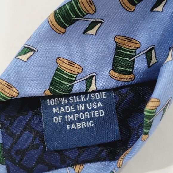 Vineyard Vines 100% Silk Tie Sewing Thread Spool The Spindler Custom Collection - Picture 9 of 11